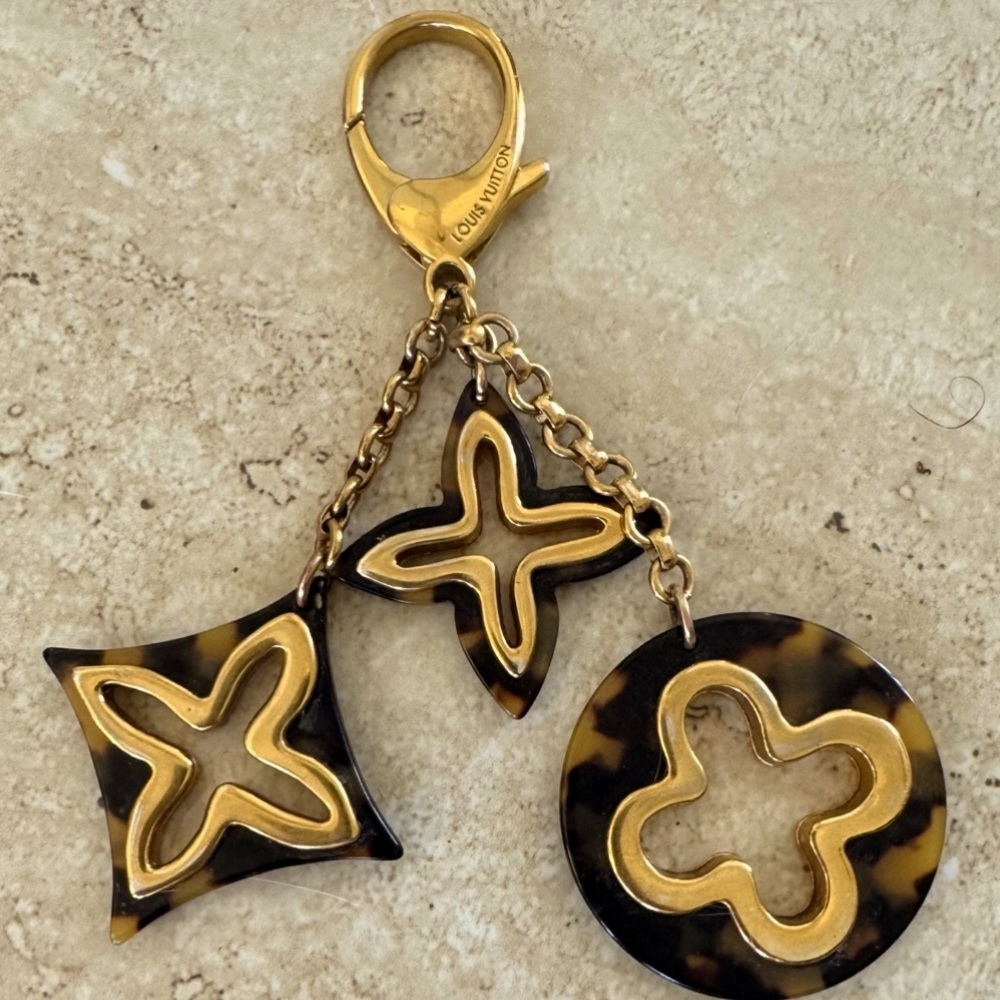 Louis Vuitton Gold and Brown Tortoise Key Charm